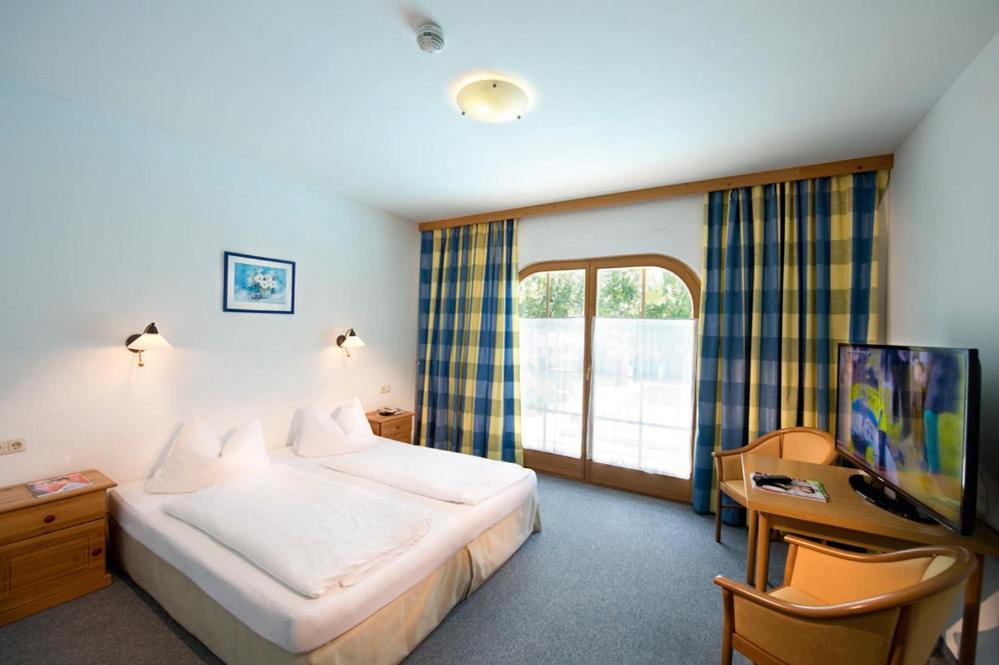 Hotel Alpenhof 3*